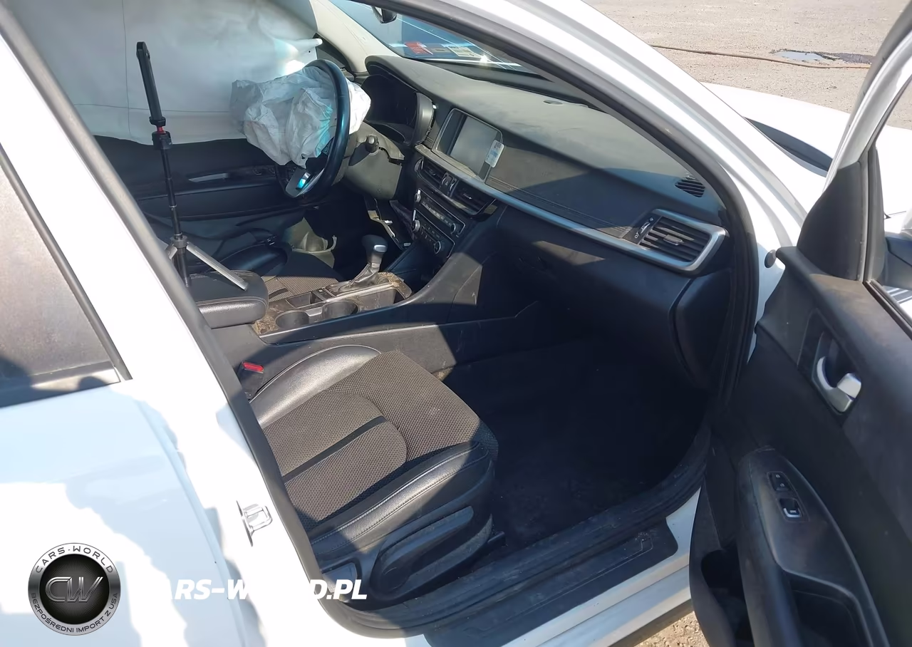 2019 Kia Optima S VIN:5XXGT4L34KG301195 - 5