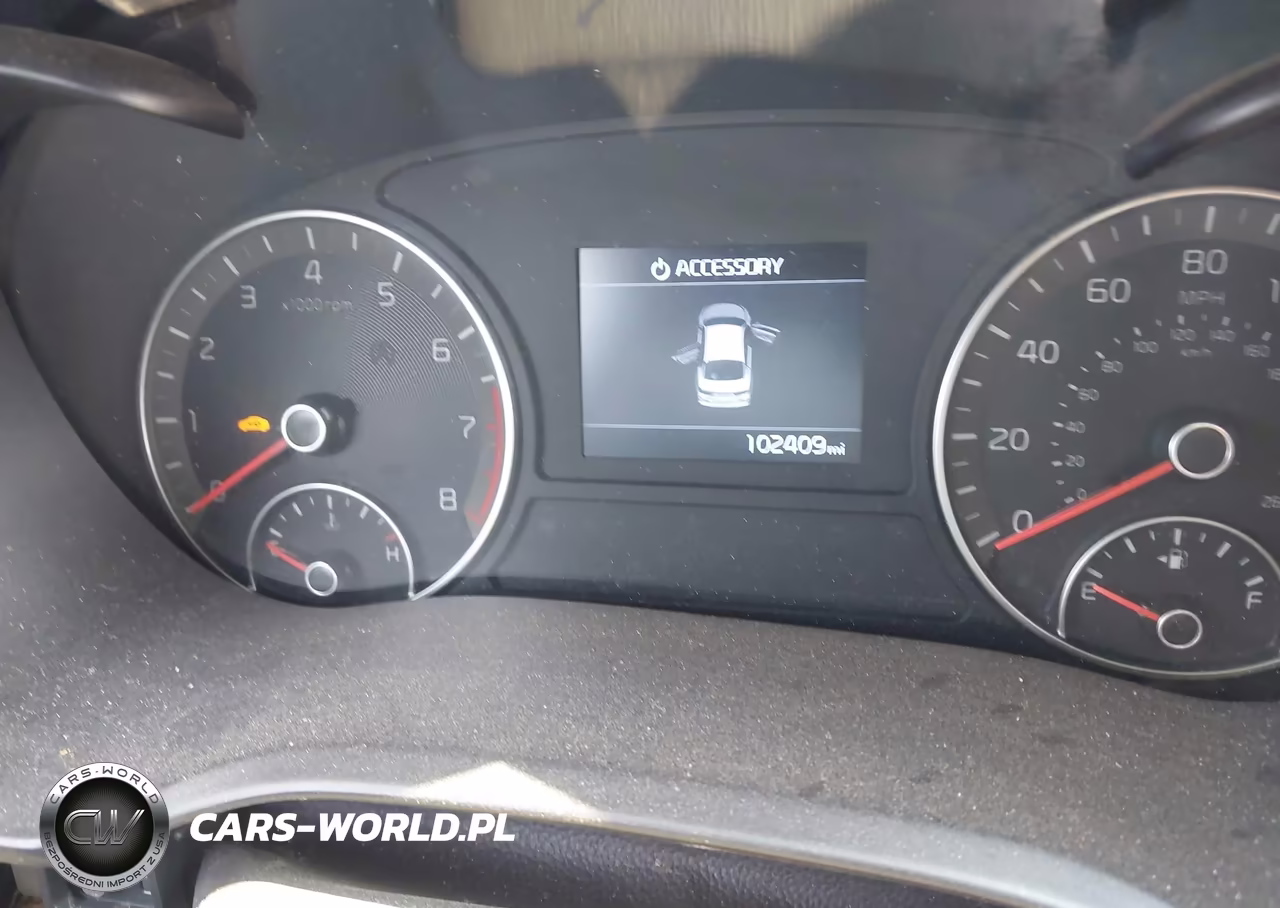 2019 Kia Optima S VIN:5XXGT4L34KG301195 - 7