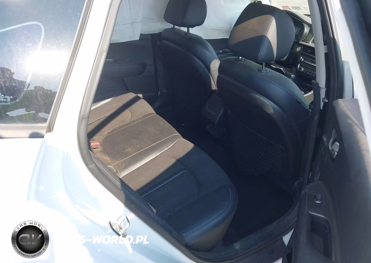 2019 Kia Optima S VIN:5XXGT4L34KG301195 - 8