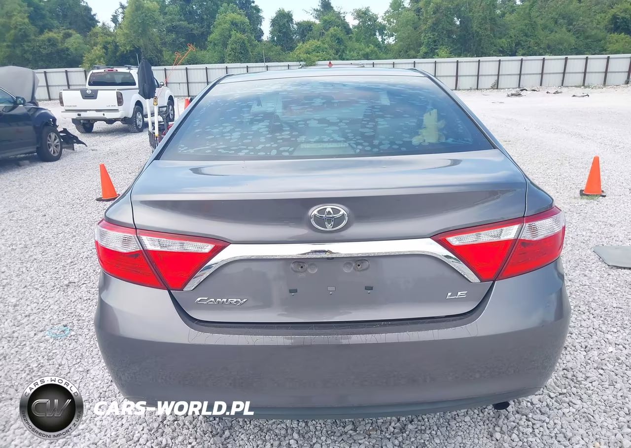 2015 Toyota Camry Le VIN:4T1BF1FK5FU905207 - 16