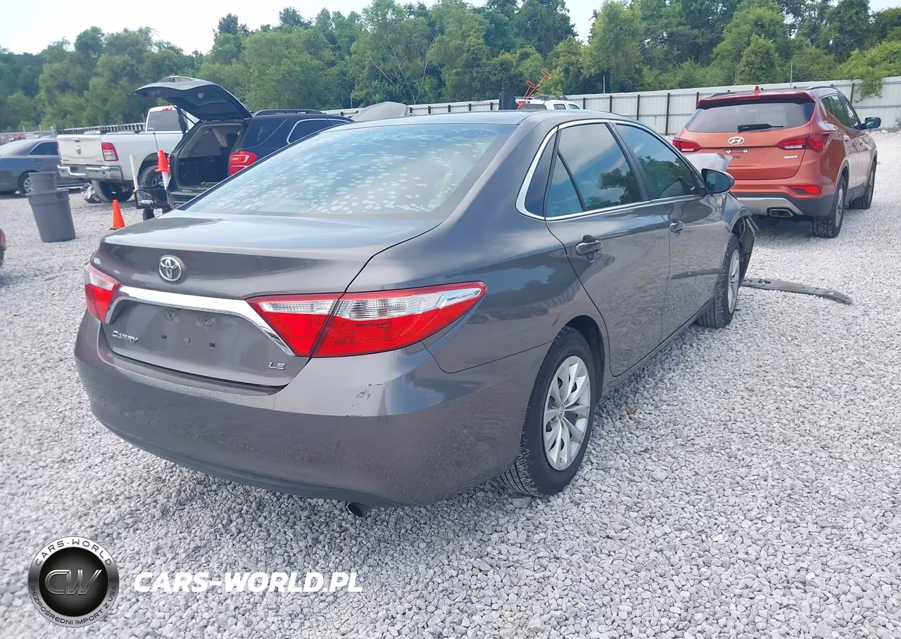 2015 Toyota Camry Le VIN:4T1BF1FK5FU905207 - 4
