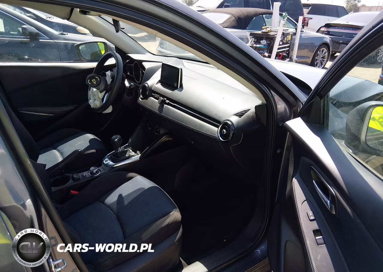 2017 Toyota Yaris Ia VIN:3MYDLBYV7HY167124 - 5
