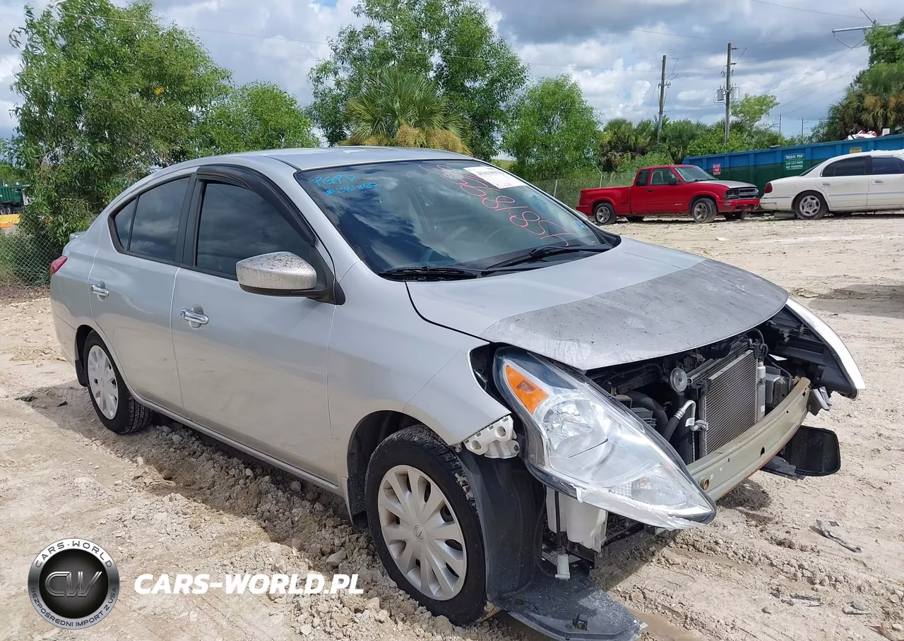 2016 Nissan Versa 1.6 Sv – zdjęcie 1 z 17