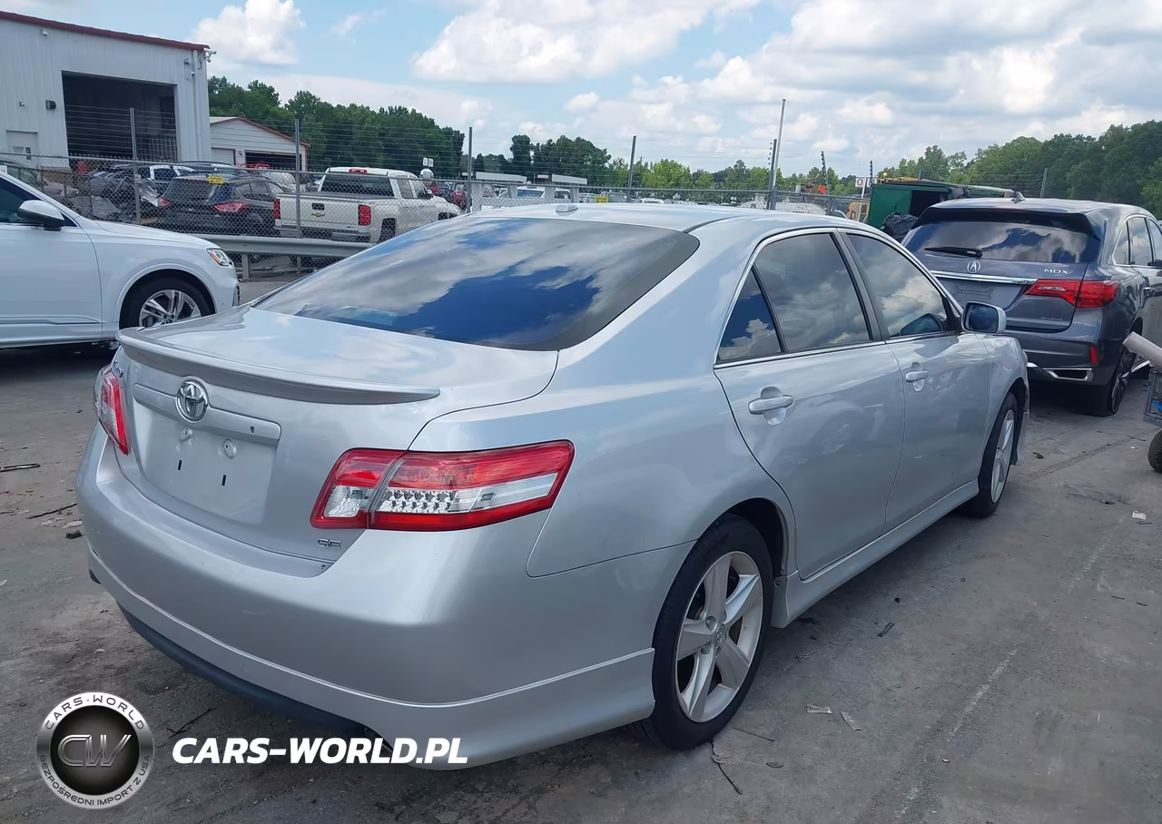 2010 Toyota Camry Se VIN:4T1BF3EK8AU113963 - 4