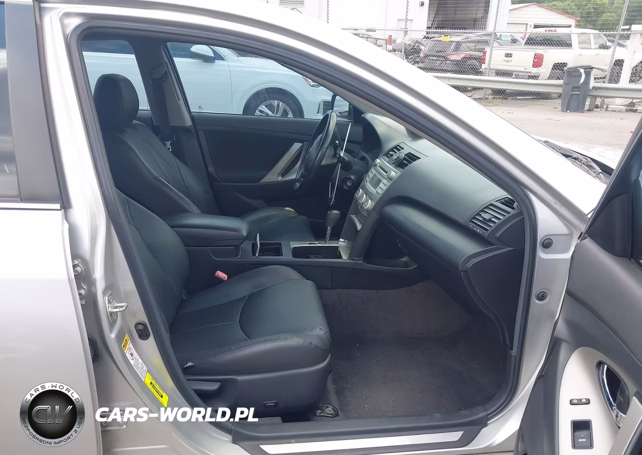 2010 Toyota Camry Se VIN:4T1BF3EK8AU113963 - 5