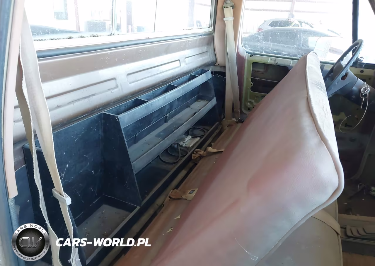 1981 Chevrolet K20 VIN:1GCGK24M7BZ112164 - 8