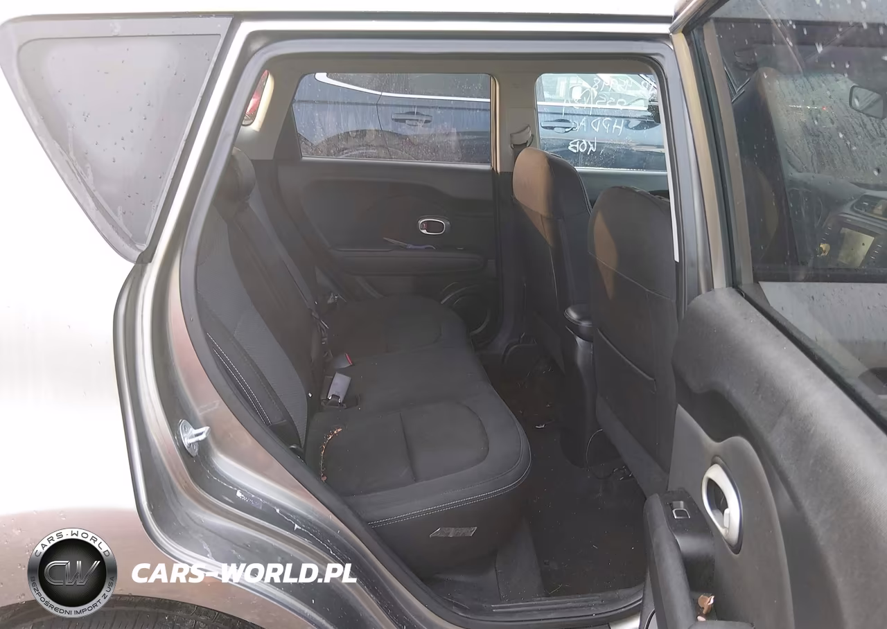 2018 Kia Soul + VIN:KNDJP3A53J7611807 - 8
