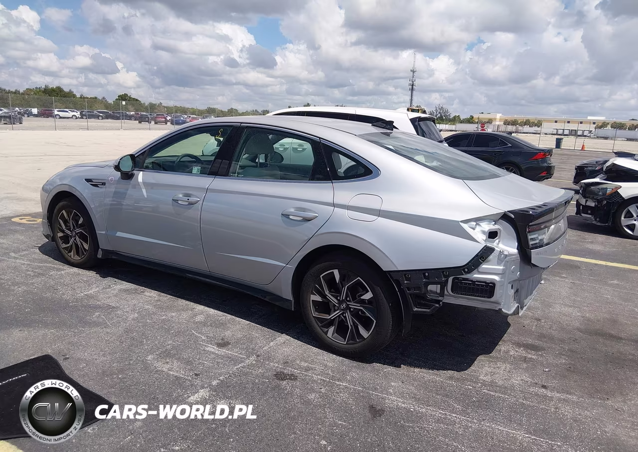 2025 Hyundai Sonata Sel VIN:KMHL64JA2SA482120 - 3