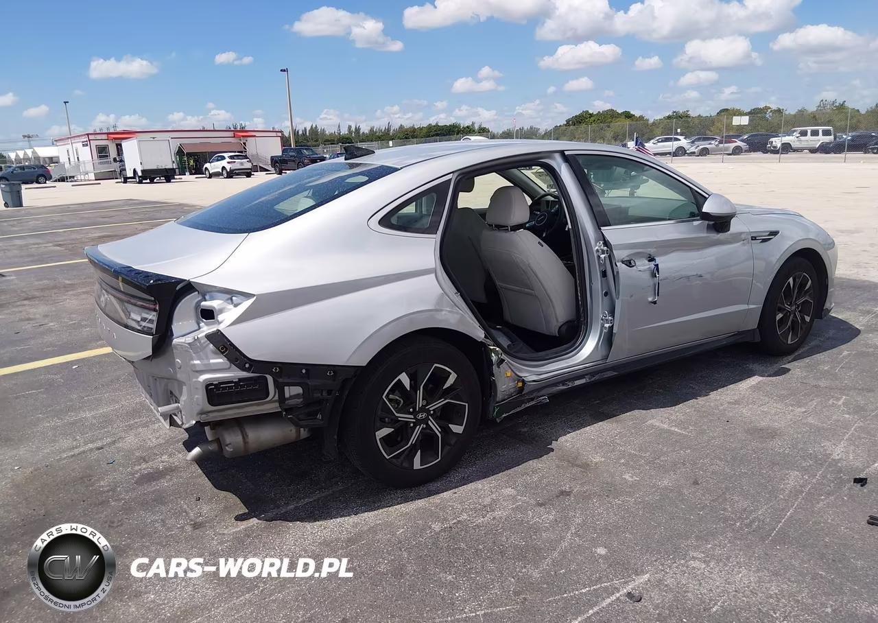 2025 Hyundai Sonata Sel VIN:KMHL64JA2SA482120 - 4