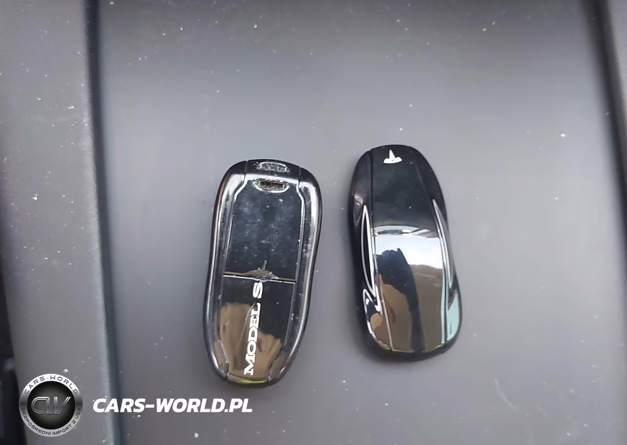 2017 Tesla Model S 60-75 VIN:5YJSA1E11HF195892 - 11