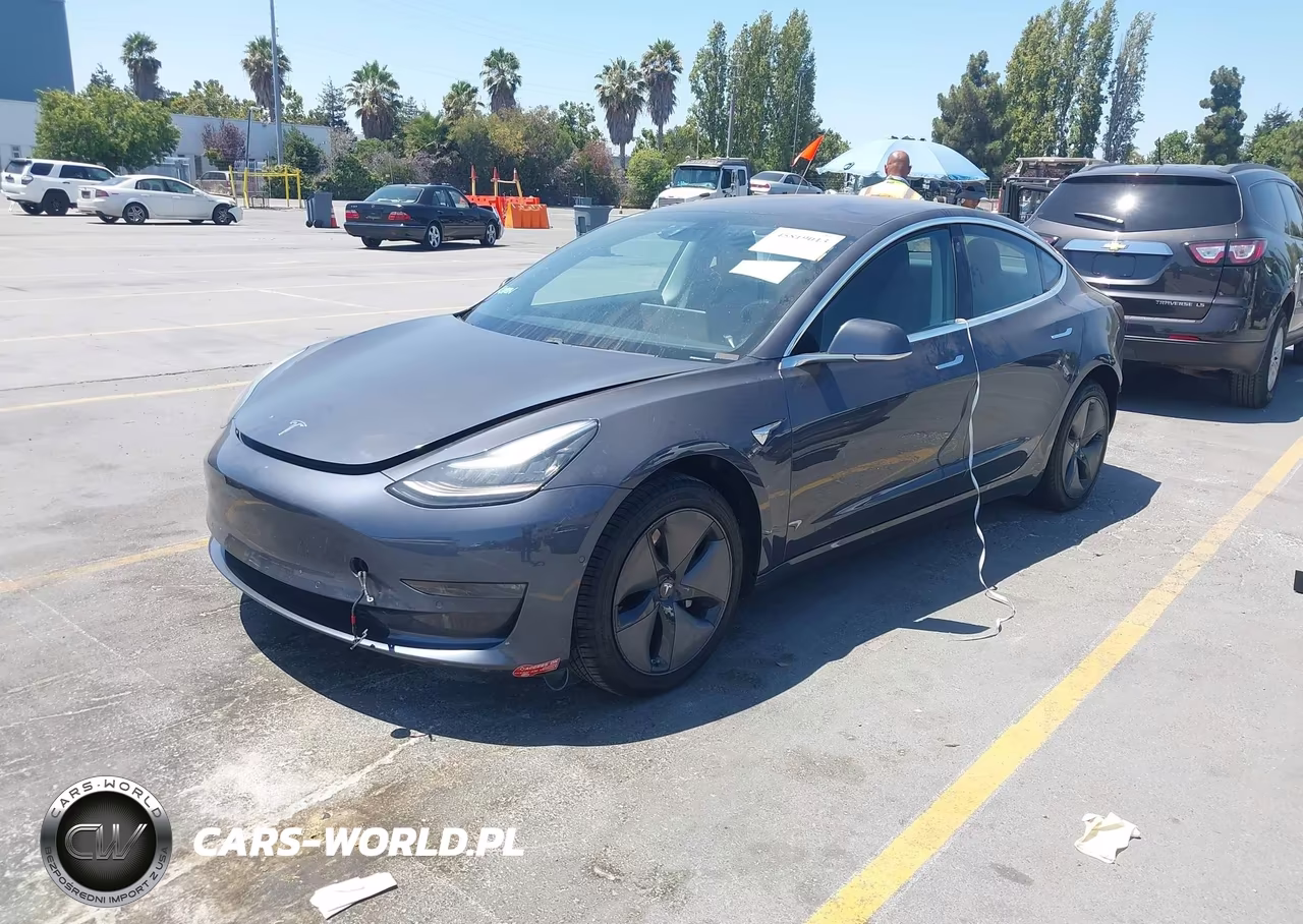 2018 Tesla Model 3 Long Range-Mid Range VIN:5YJ3E1EA1JF006950 - 2