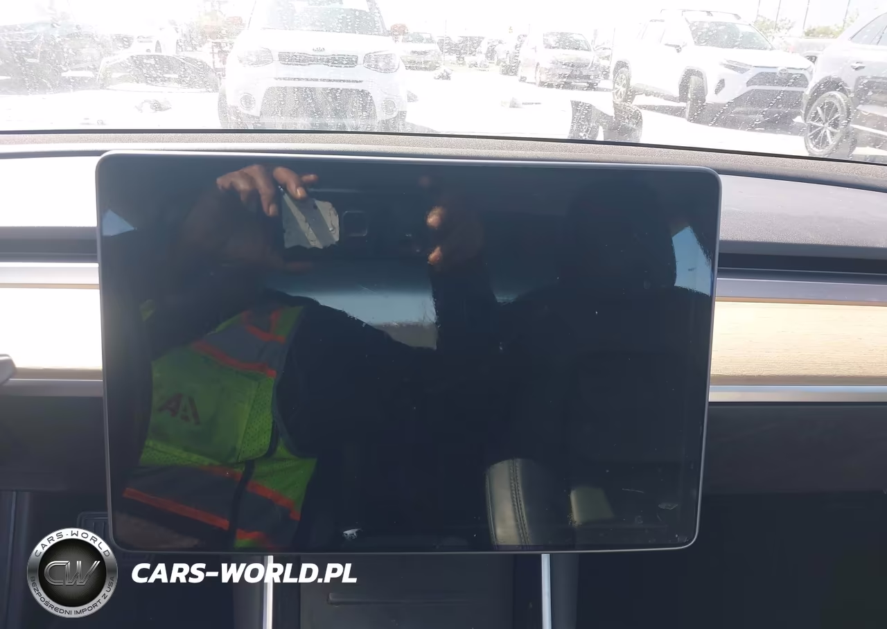 2018 Tesla Model 3 Long Range-Mid Range VIN:5YJ3E1EA1JF006950 - 7