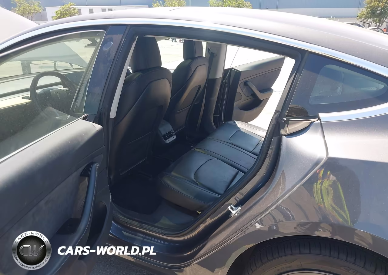 2018 Tesla Model 3 Long Range-Mid Range VIN:5YJ3E1EA1JF006950 - 8