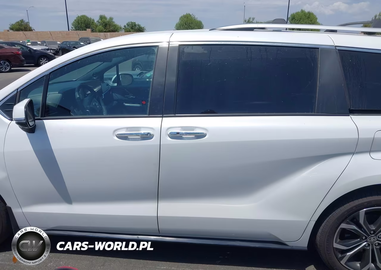 2025 Toyota Sienna Platinum VIN:5TDERKEC2SS289408 - 14