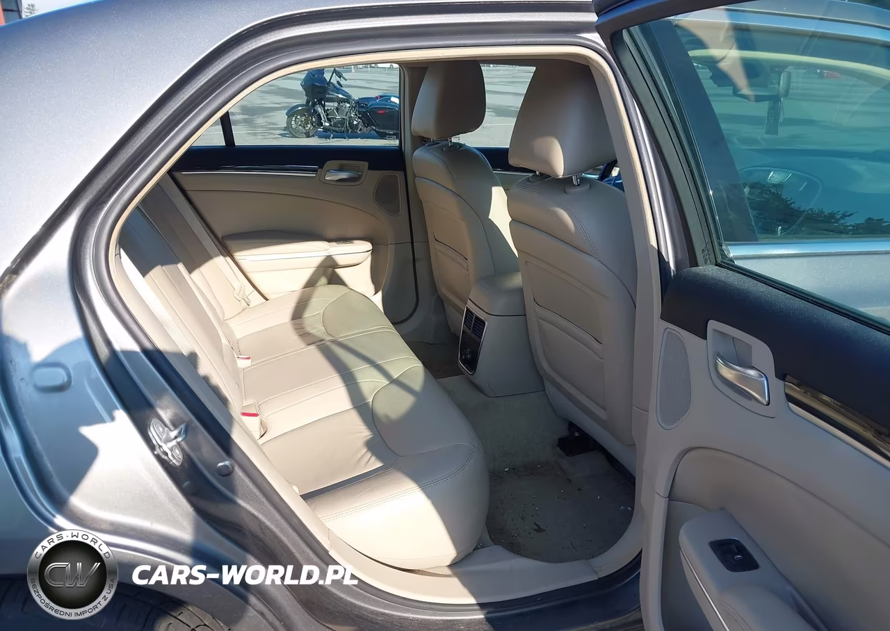 2011 Chrysler 300 Limited VIN:2C3CA5CG7BH598462 - 8
