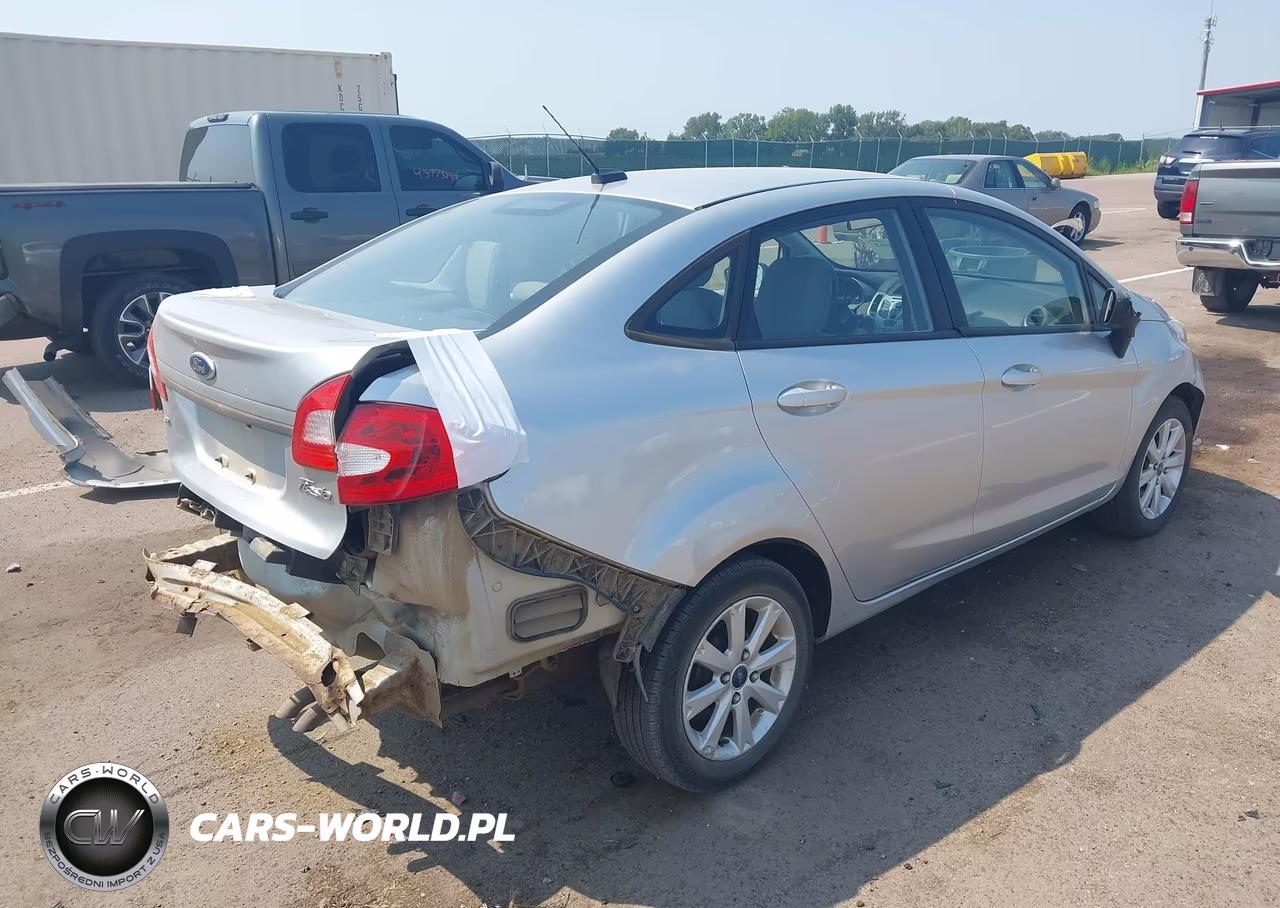 2012 Ford Fiesta Se VIN:3FADP4BJ5CM173014 - 4
