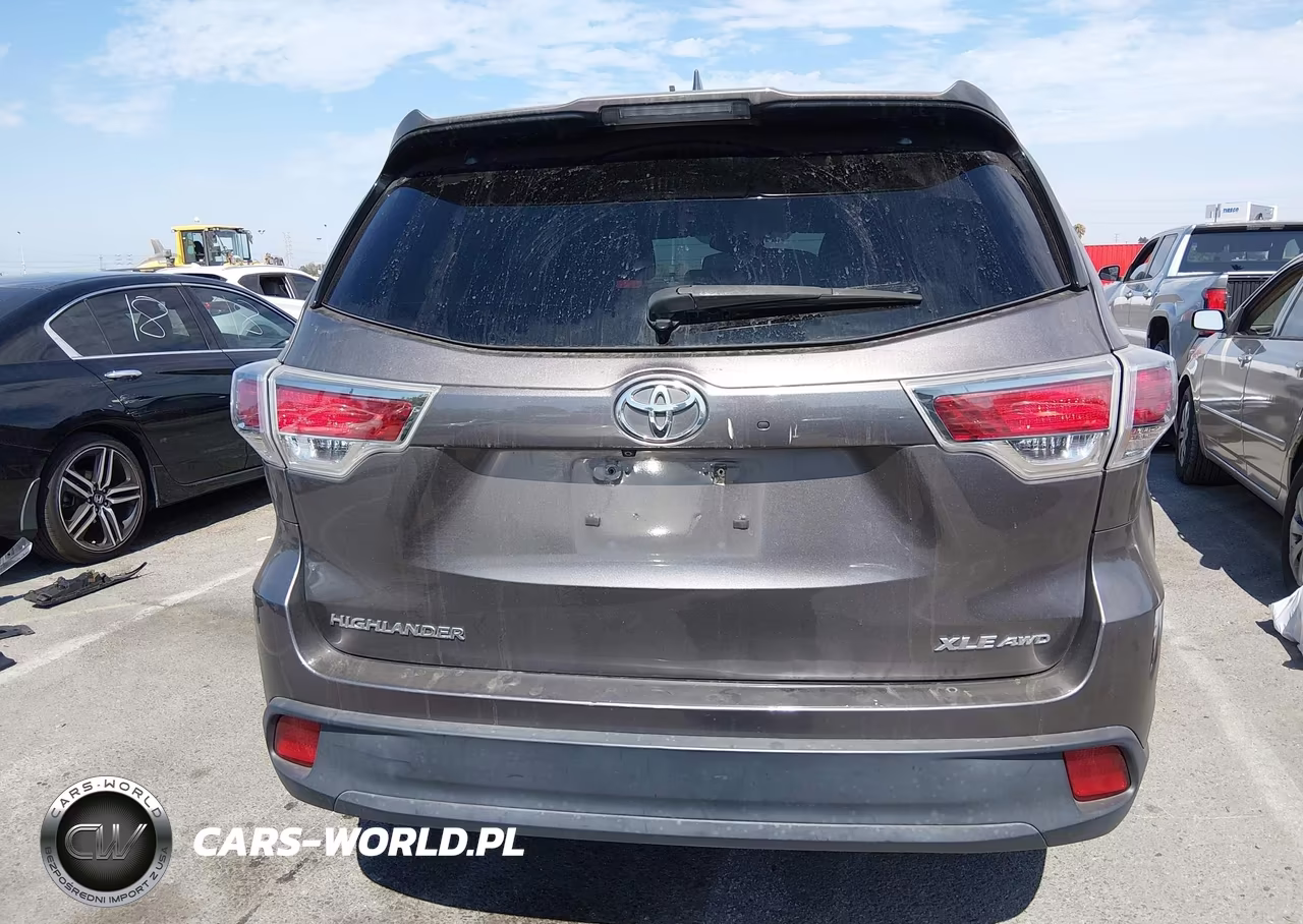 2015 Toyota Highlander Xle V6 VIN:5TDJKRFH9FS163719 - 18