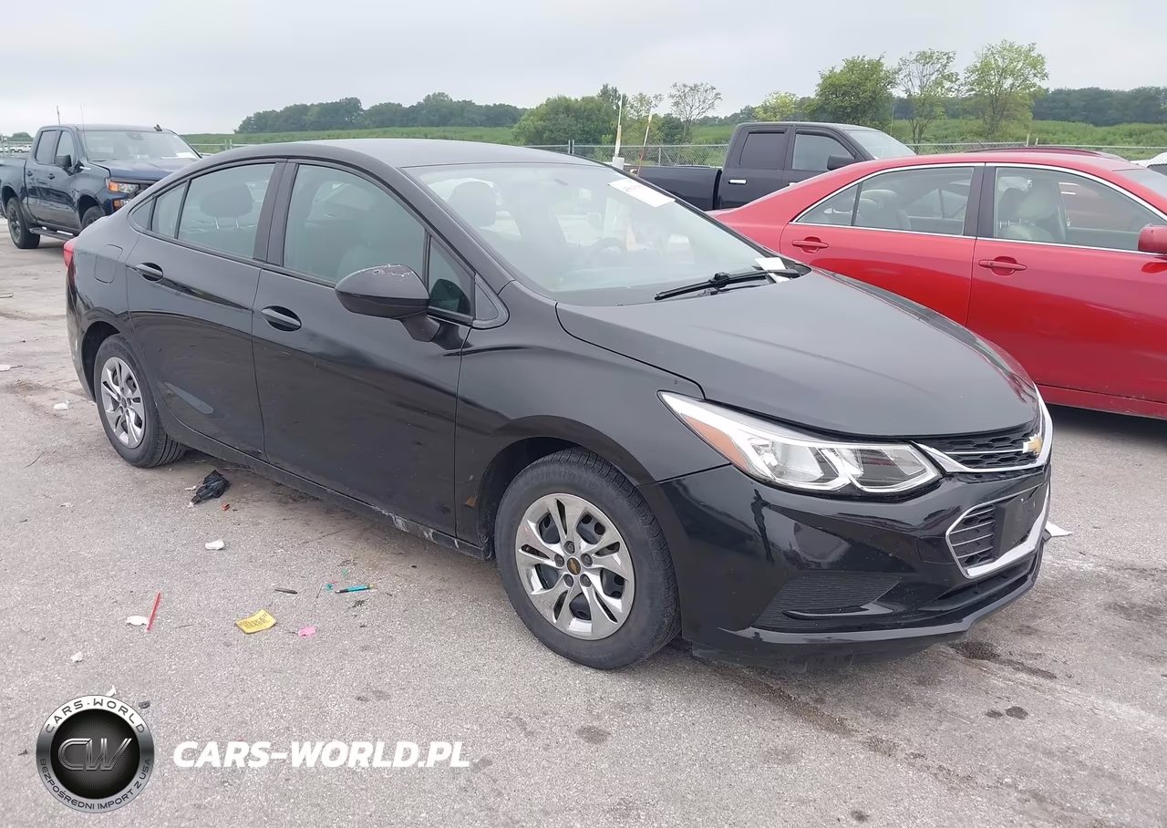 2017 Chevrolet Cruze Ls Auto – zdjęcie 1 z 11