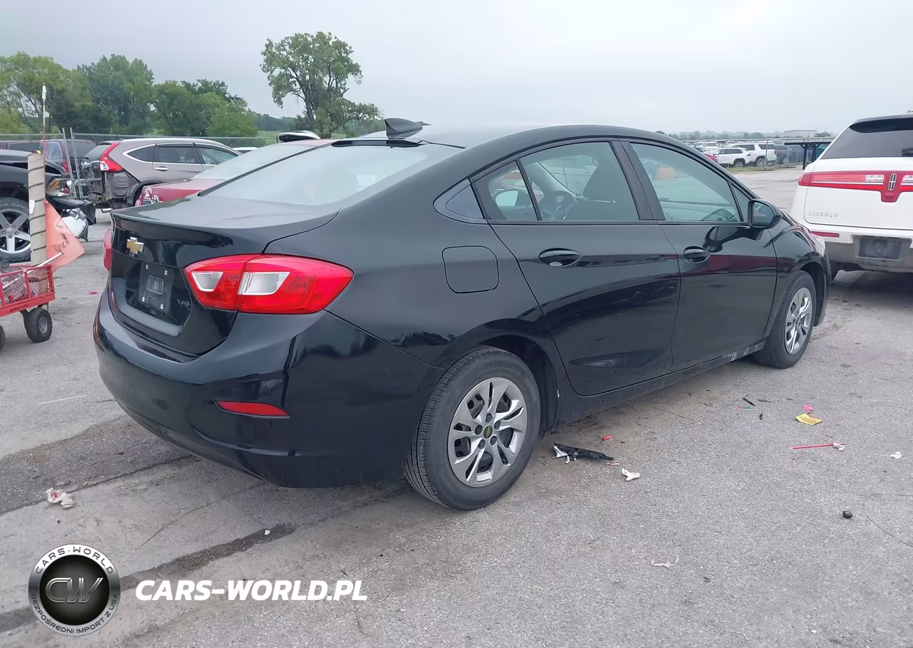 2017 Chevrolet Cruze Ls Auto VIN:1G1BC5SM8H7212993 - 4
