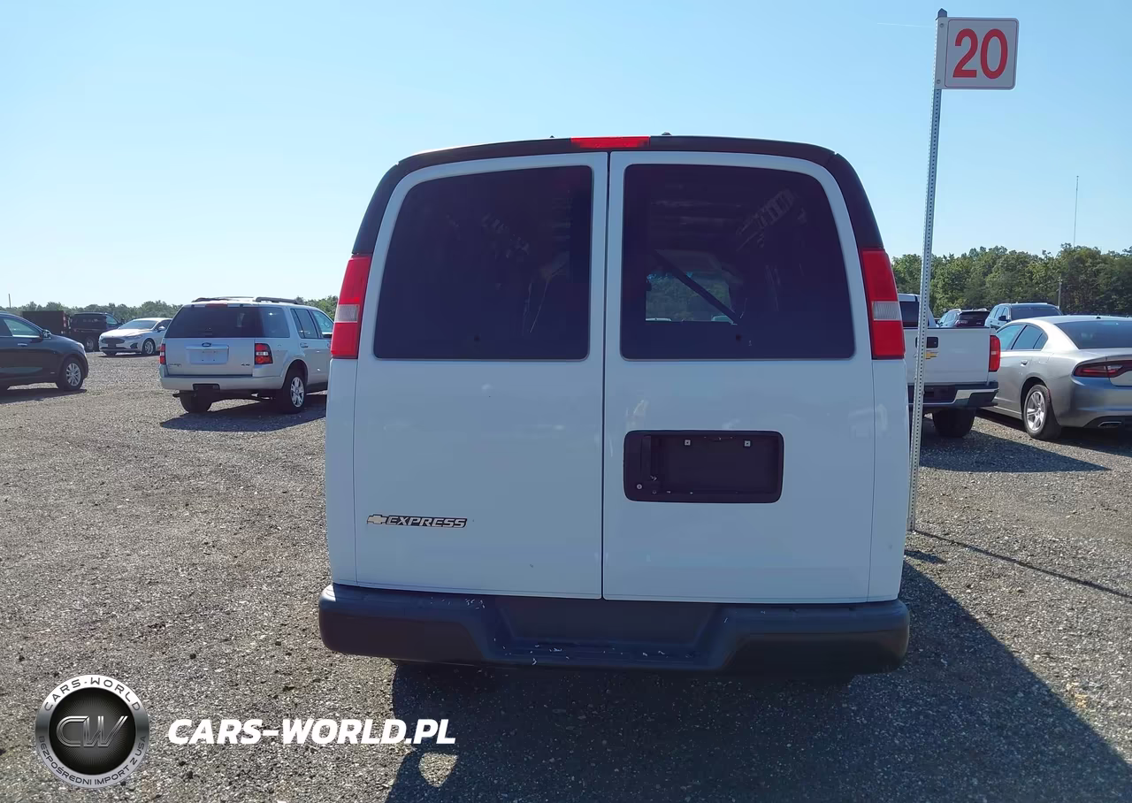 2017 Chevrolet Express 3500 Work Van VIN:1GCZGHFF4H1314625 - 19