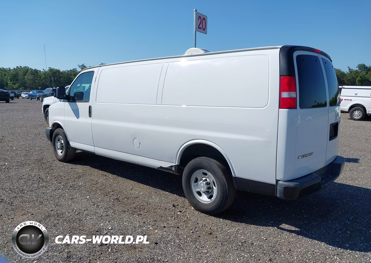 2017 Chevrolet Express 3500 Work Van VIN:1GCZGHFF4H1314625 - 3