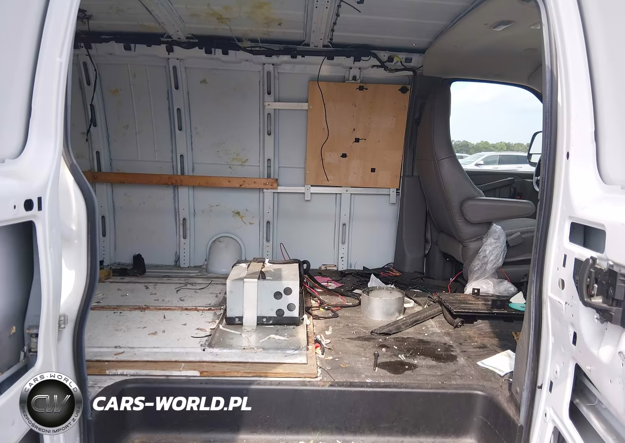 2017 Chevrolet Express 3500 Work Van VIN:1GCZGHFF4H1314625 - 8