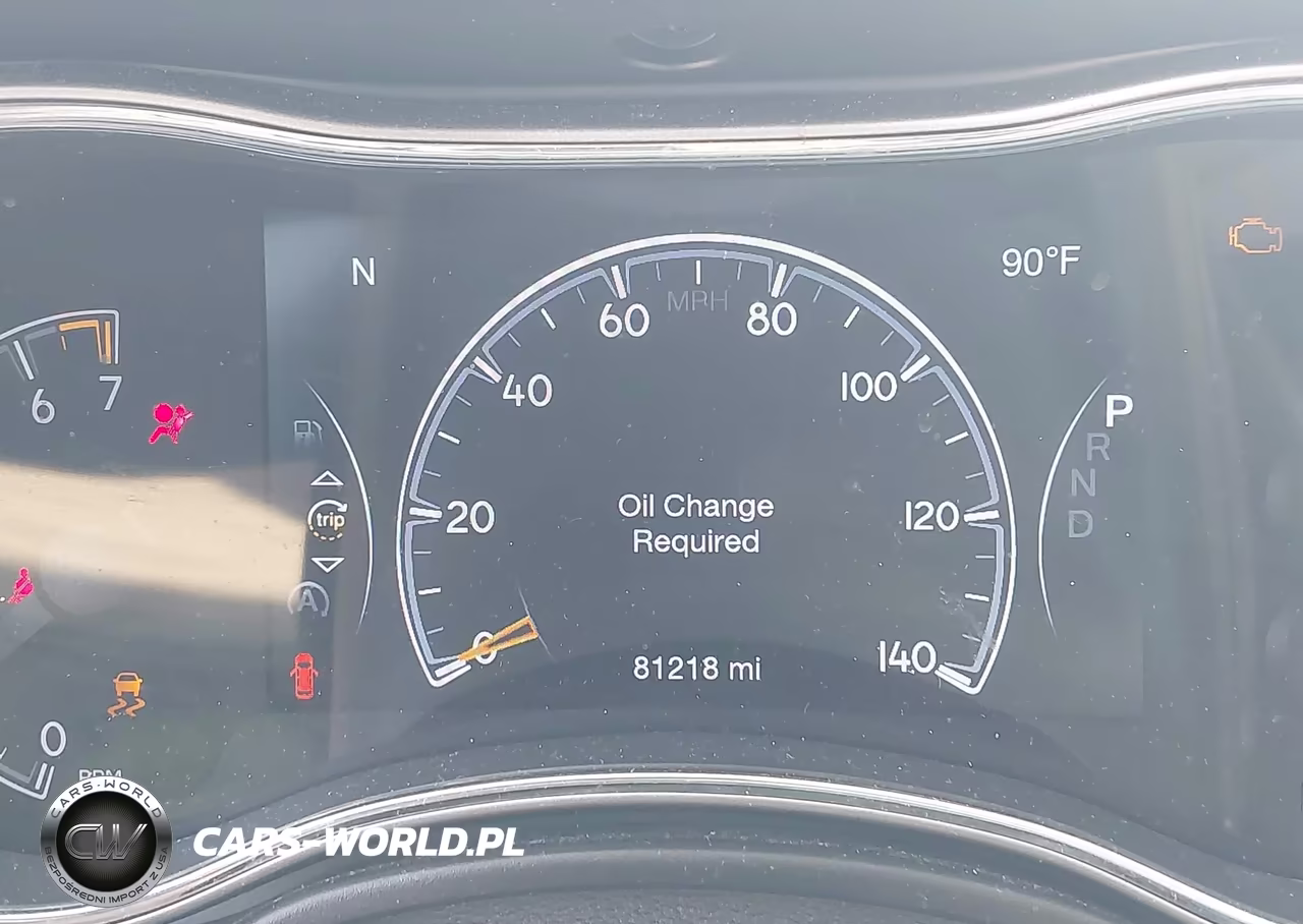 2019 Jeep Grand Cherokee Limited 4X2 VIN:1C4RJEBGXKC662410 - 7
