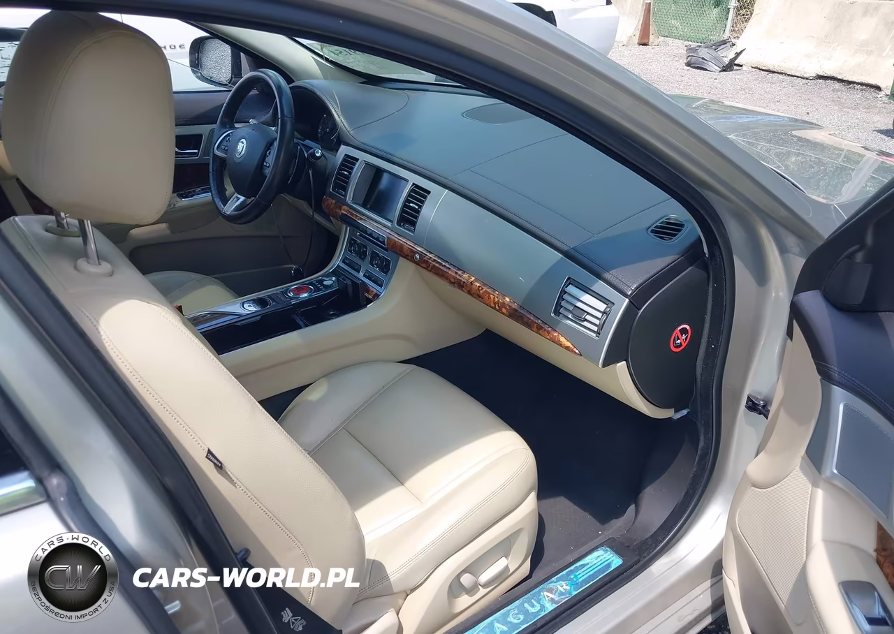 2012 Jaguar Xf VIN:SAJWA0FB1CLS41411 - 5