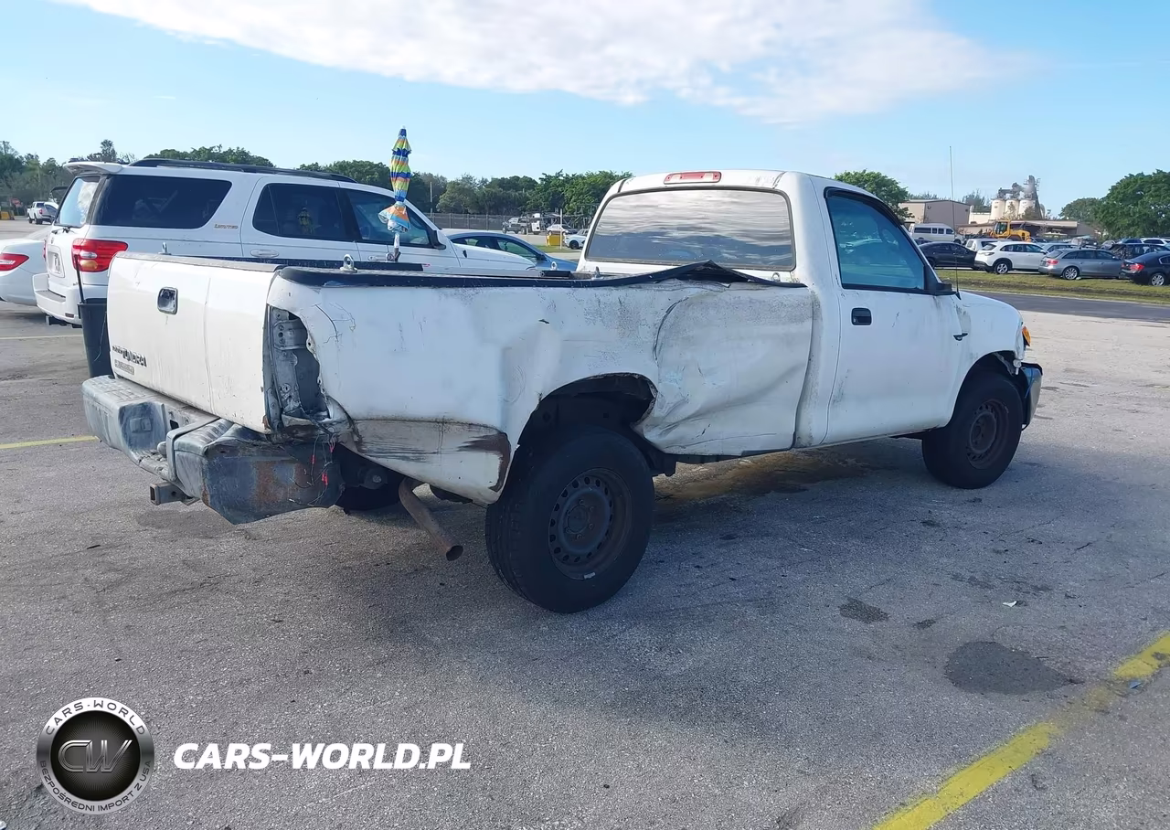 2004 Toyota Tundra VIN:5TBJN32134S445289 - 4