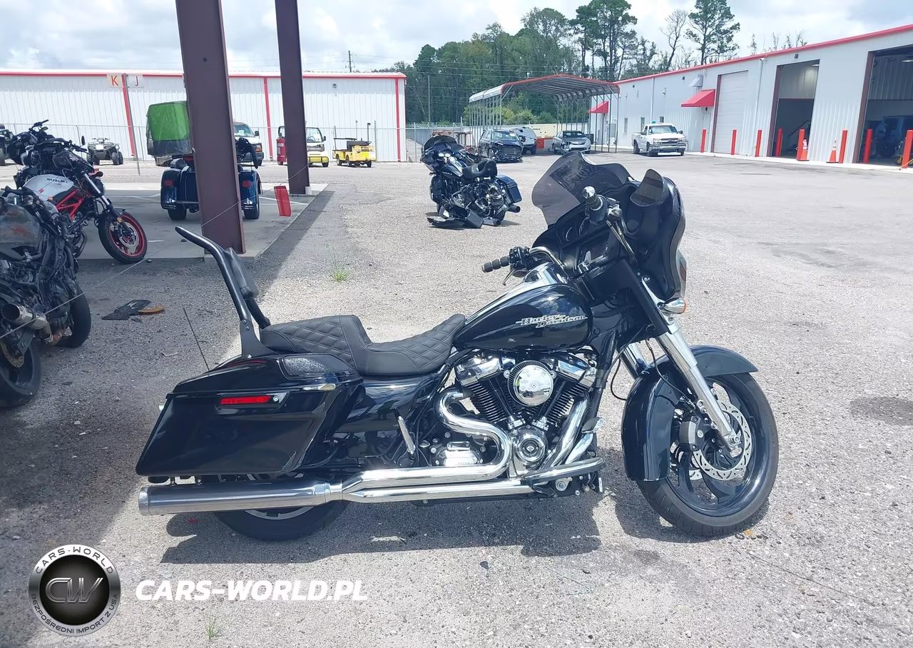 2018 Harley-Davidson Flhx Street Glide VIN:1HD1KBC18JB671984 - 12