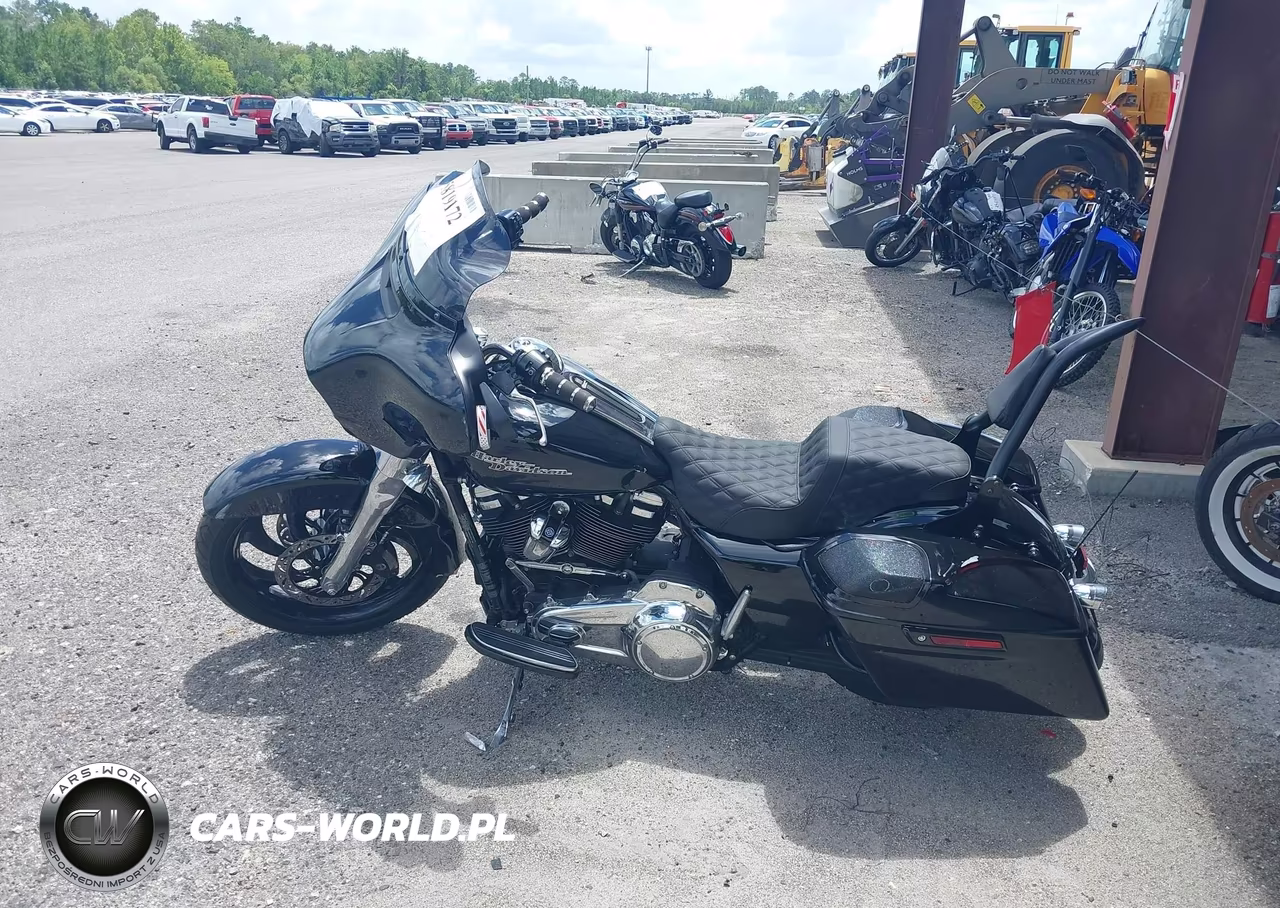 2018 Harley-Davidson Flhx Street Glide VIN:1HD1KBC18JB671984 - 13