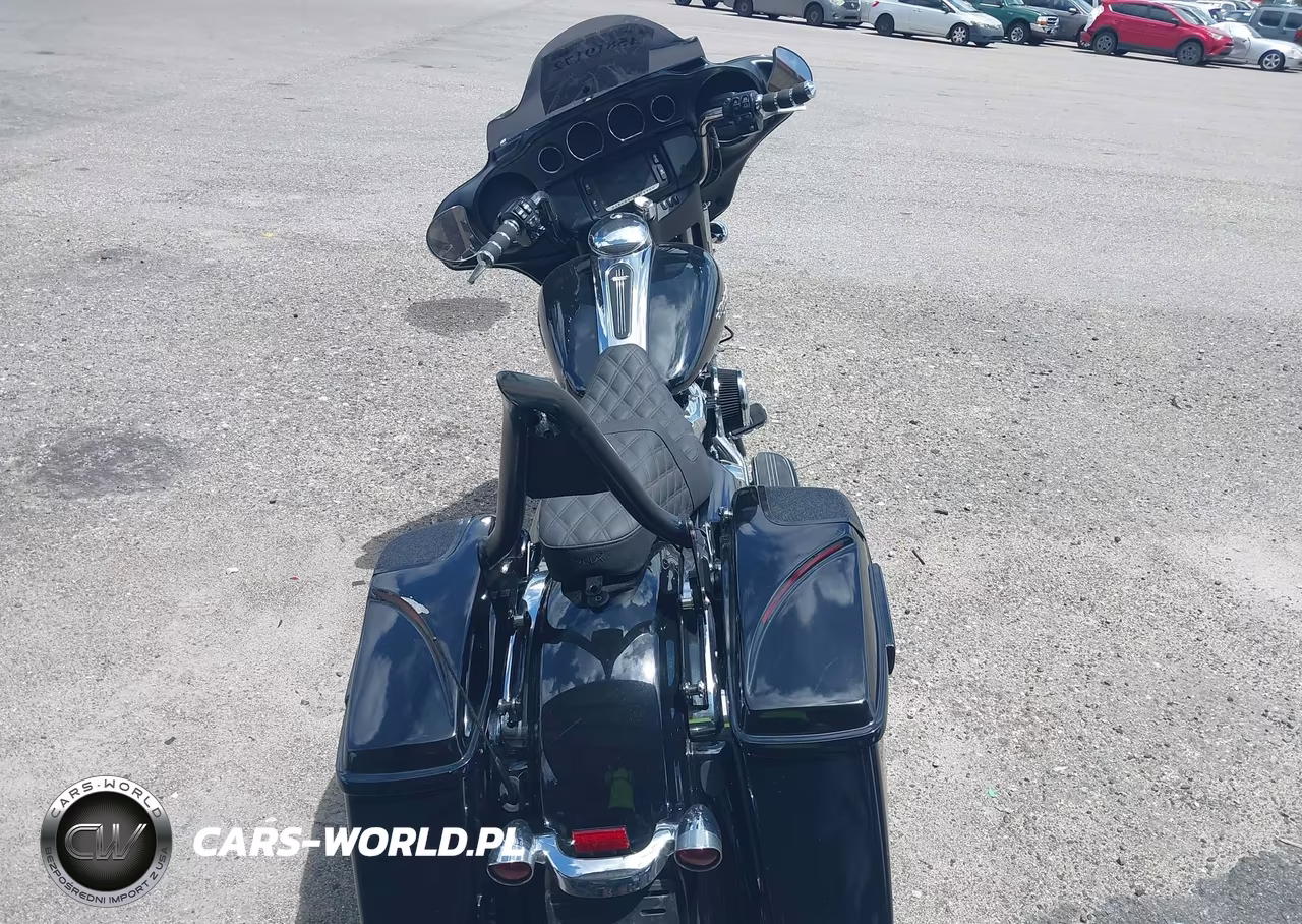 2018 Harley-Davidson Flhx Street Glide VIN:1HD1KBC18JB671984 - 6