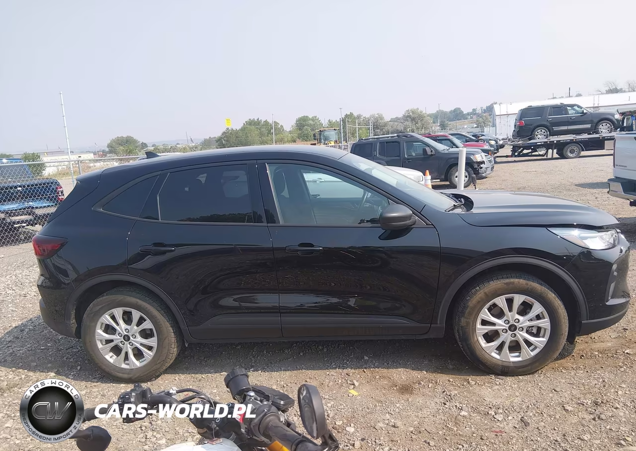 2025 Ford Escape Active VIN:1FMCU9GN4SUB03582 - 13