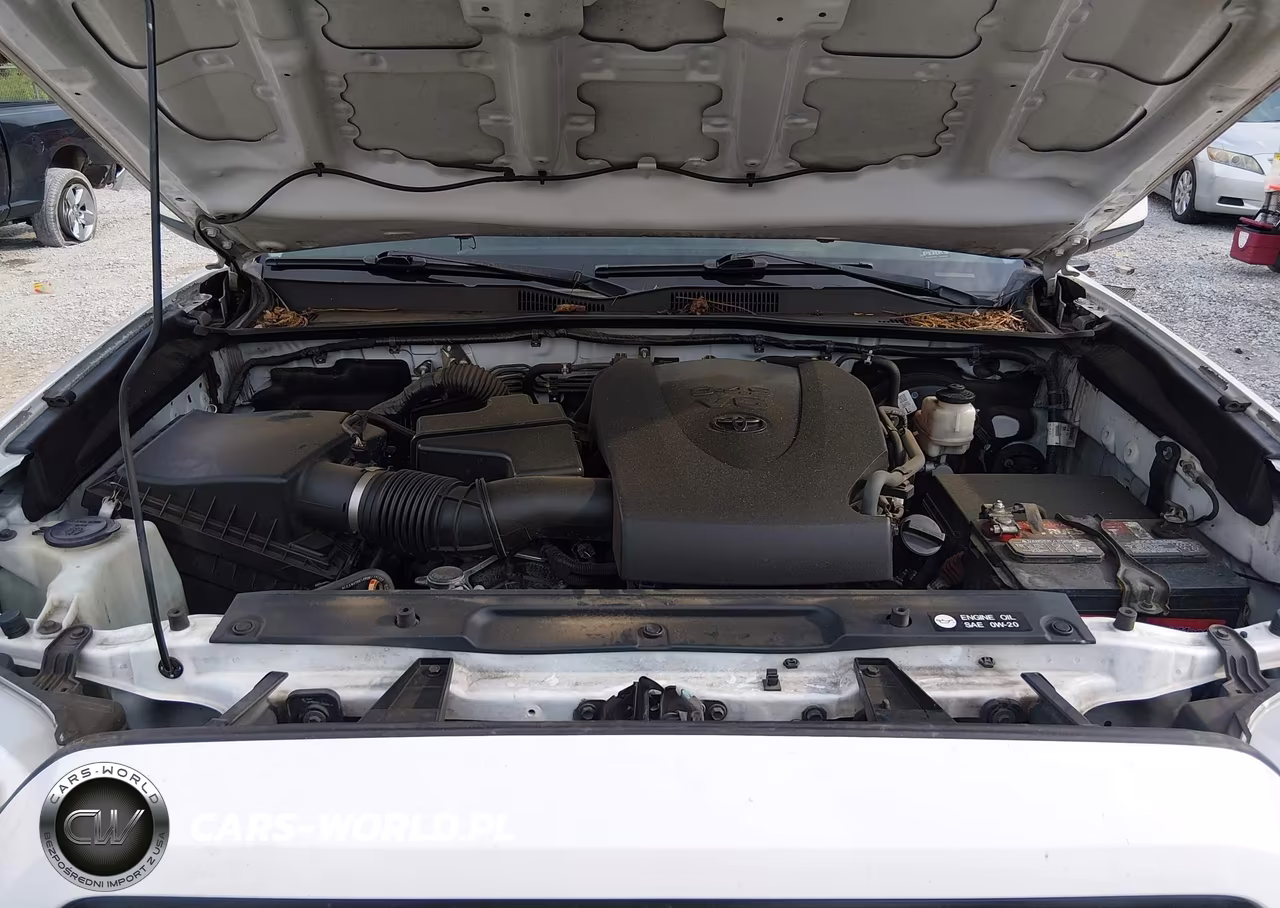 2018 Toyota Tacoma Sr V6 VIN:3TMCZ5AN2JM153486 - 10