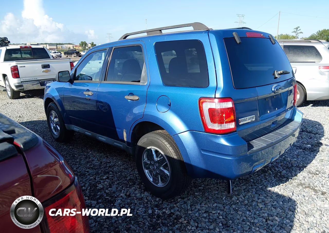 2010 Ford Escape Xlt VIN:1FMCU0DGXAKA14949 - 3