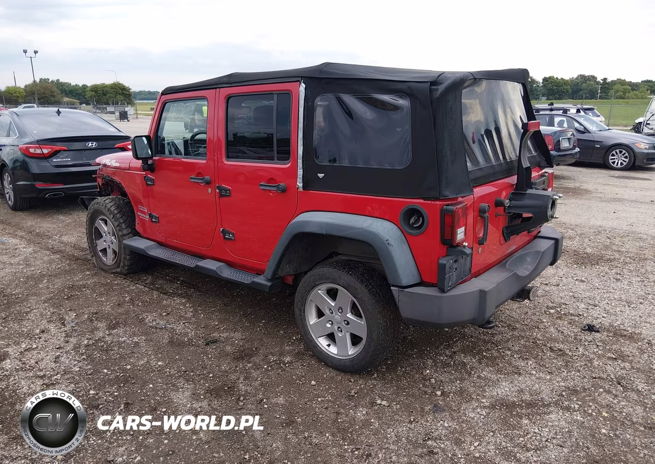 2012 Jeep Wrangler Unlimited Sport VIN:1C4BJWDG5CL224951 - 3