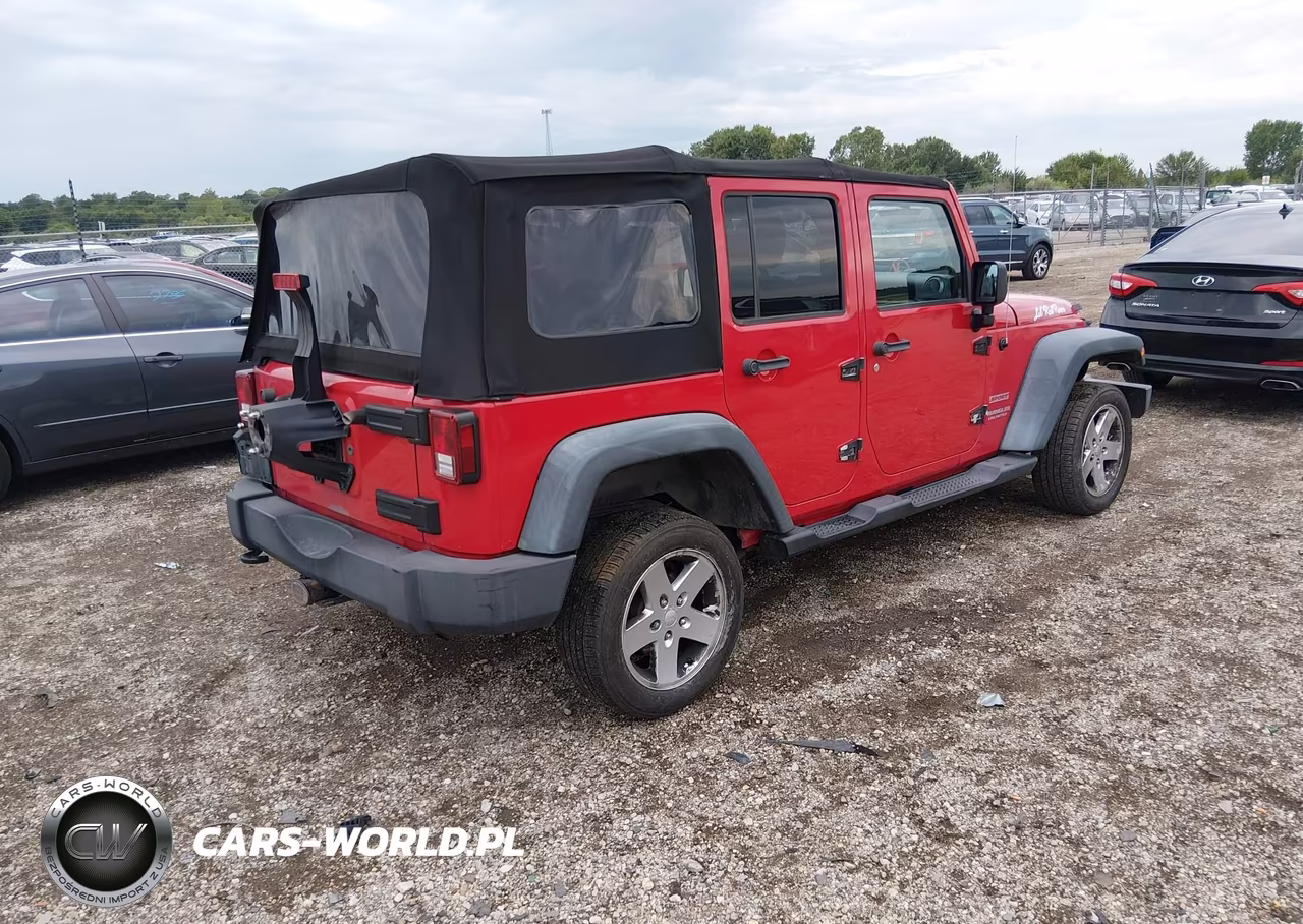2012 Jeep Wrangler Unlimited Sport VIN:1C4BJWDG5CL224951 - 4
