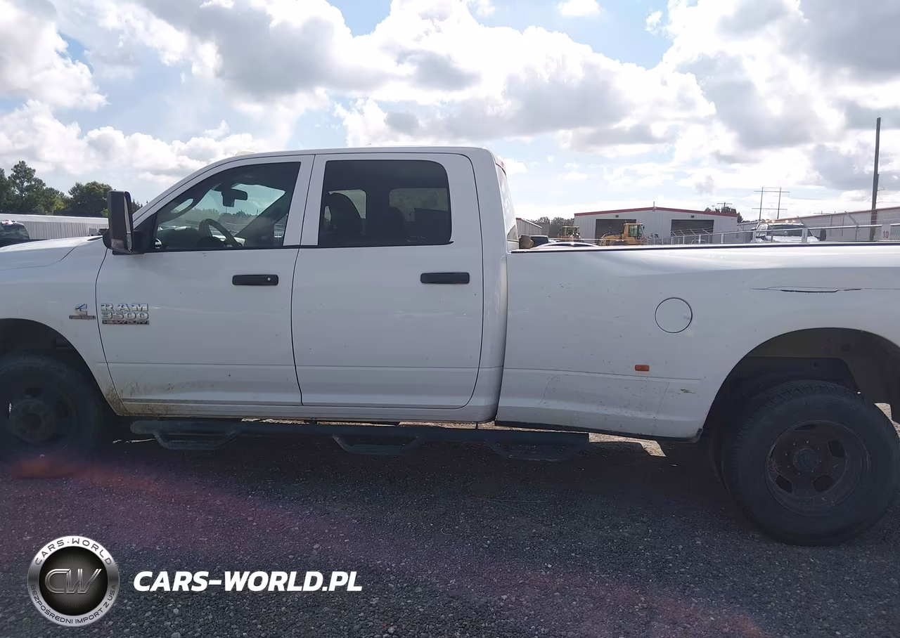 2017 Ram 3500 Tradesman 4X2 8' Box VIN:3C63RPGL4HG627407 - 14