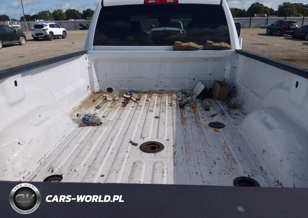 2017 Ram 3500 Tradesman 4X2 8' Box VIN:3C63RPGL4HG627407 - 6