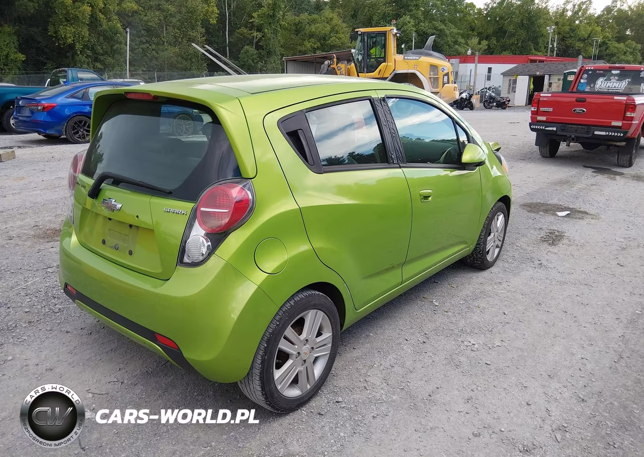 2015 Chevrolet Spark Ls Cvt VIN:KL8CB6S99FC812046 - 4