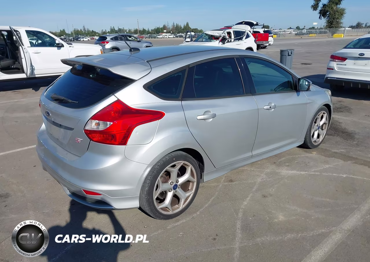 2013 Ford Focus St VIN:1FADP3L95DL313807 - 4