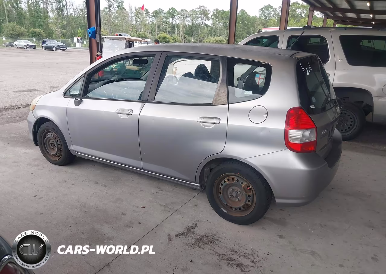 2008 Honda Fit VIN:JHMGD38498S061079 - 3