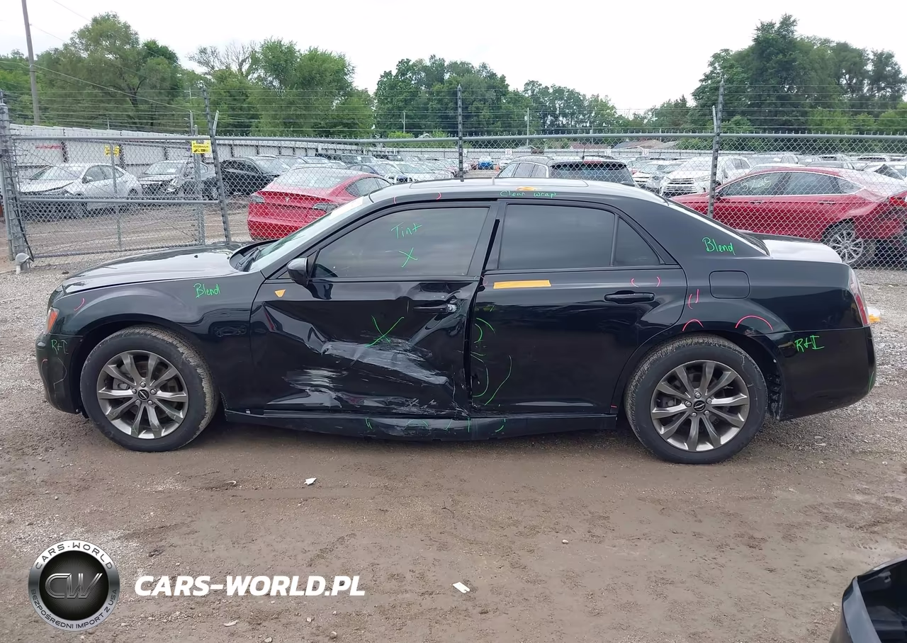 2014 Chrysler 300 300S VIN:2C3CCAGG1EH283870 - 14