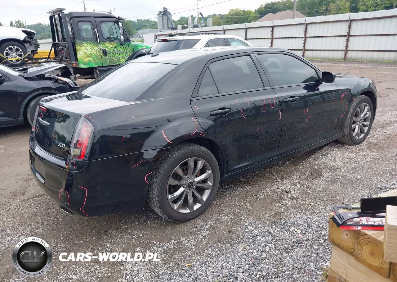 2014 Chrysler 300 300S VIN:2C3CCAGG1EH283870 - 4