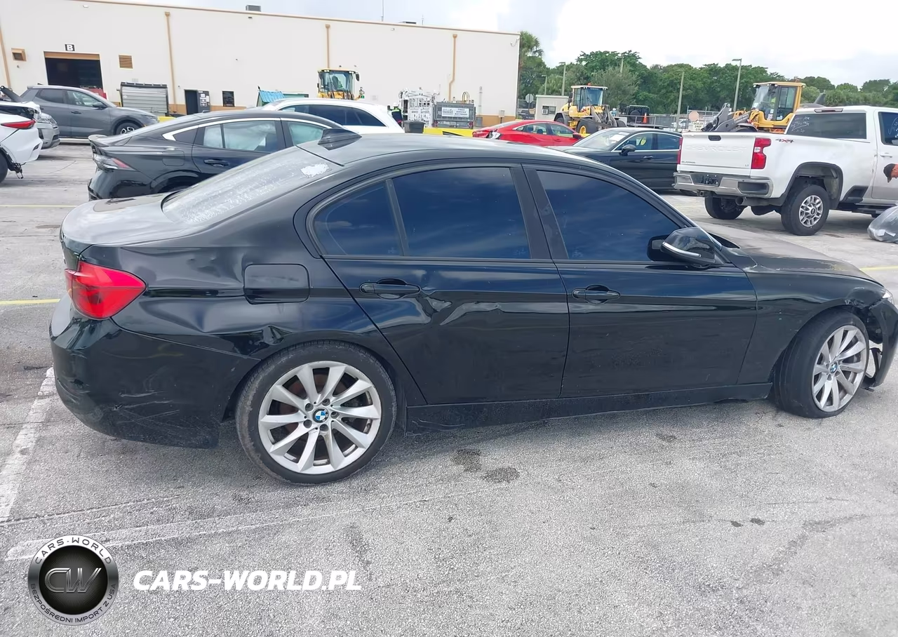 2018 BMW 320I VIN:WBA8A9C54JK622700 - 18