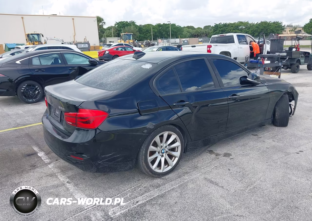2018 BMW 320I VIN:WBA8A9C54JK622700 - 4