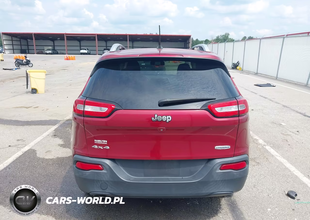 2015 Jeep Cherokee Latitude VIN:1C4PJMCB9FW595095 - 16