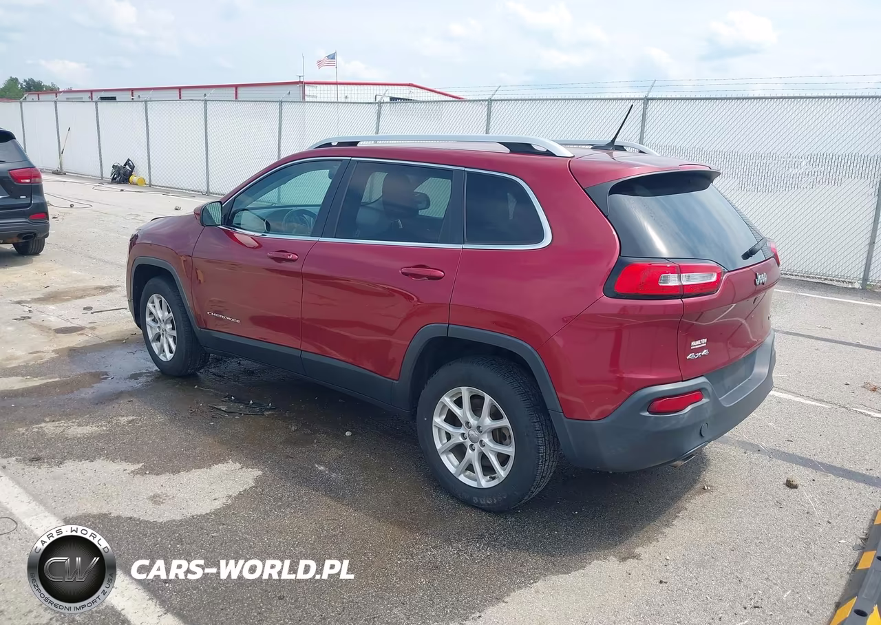 2015 Jeep Cherokee Latitude VIN:1C4PJMCB9FW595095 - 3