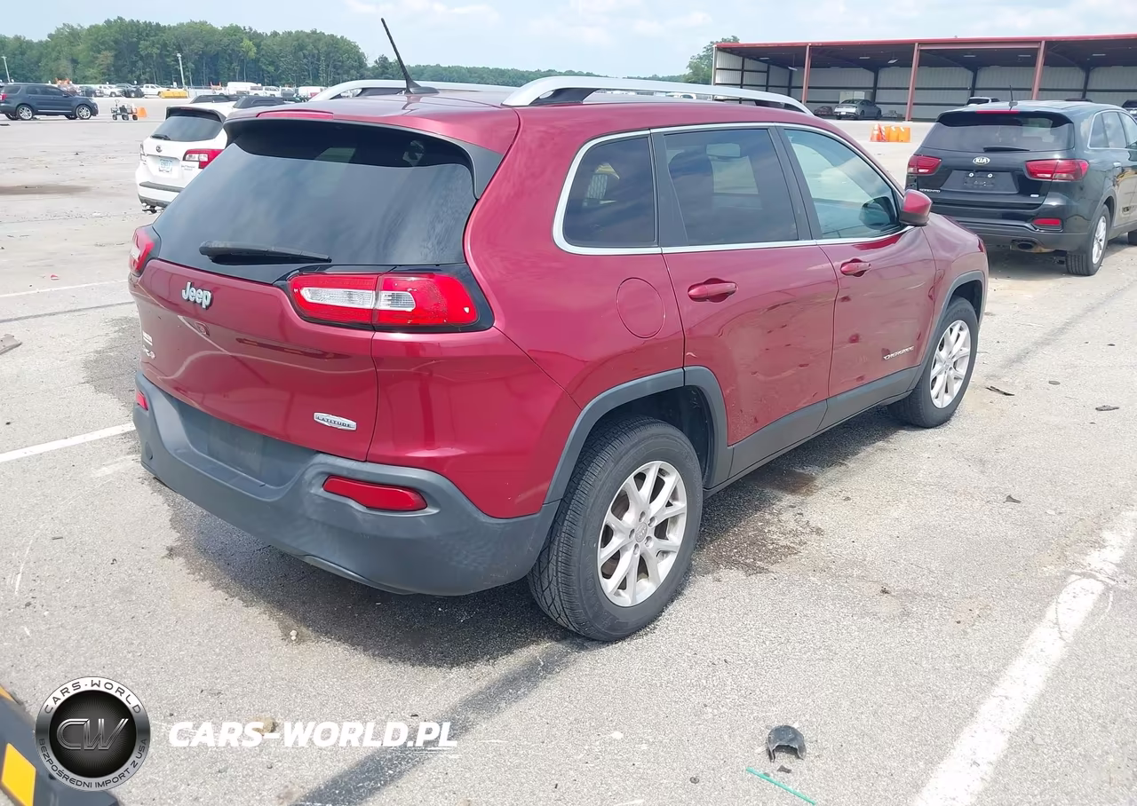 2015 Jeep Cherokee Latitude VIN:1C4PJMCB9FW595095 - 4