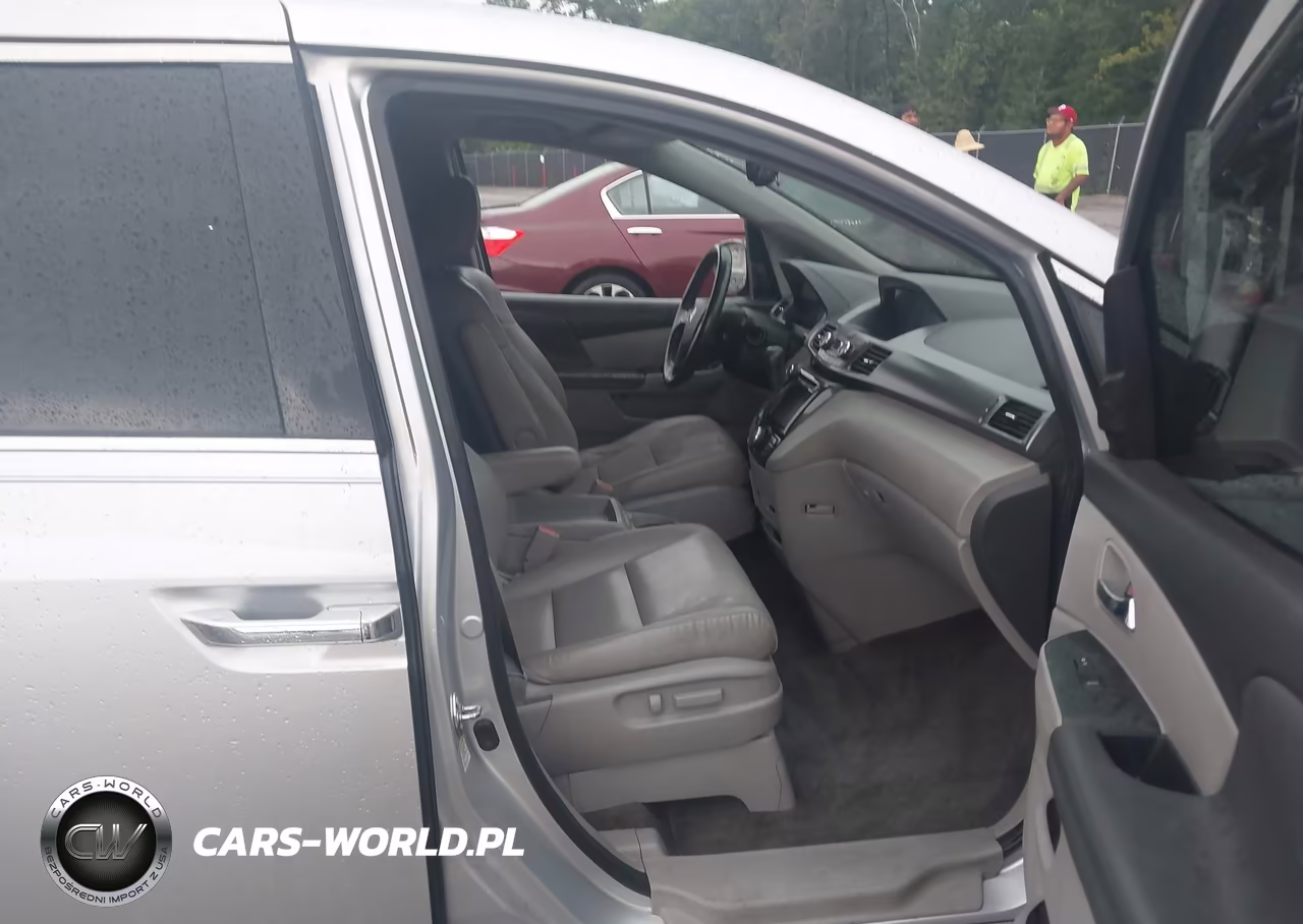 2014 Honda Odyssey Touring-Touring Elite VIN:5FNRL5H95EB090981 - 5